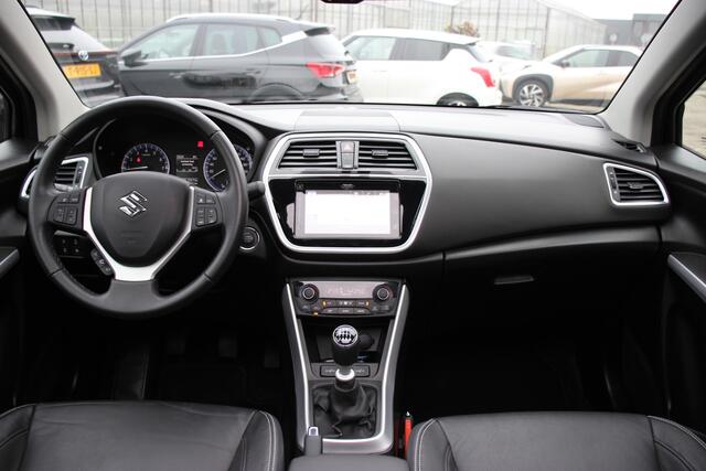 Suzuki S-Cross 1.4 Boosterjet Stijl/Style | Opendak | Trekhaak | 10 jaar Garantie |