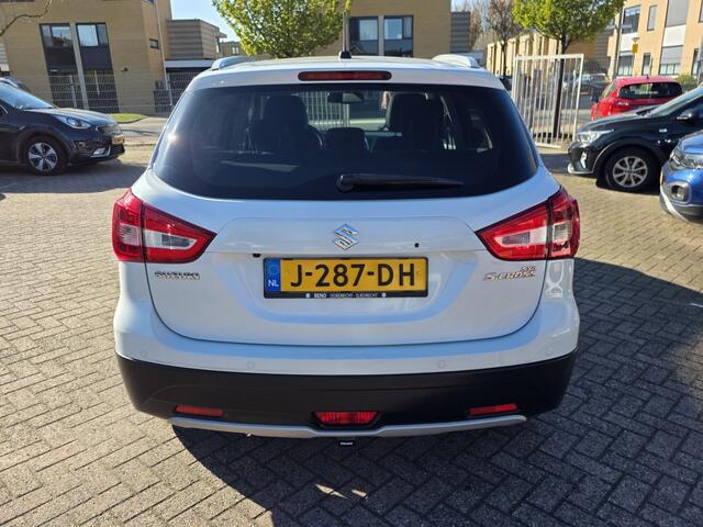 Suzuki S-Cross 1.4 B.jet Stijl, leder interieur, panoramadak. Trekhaak.