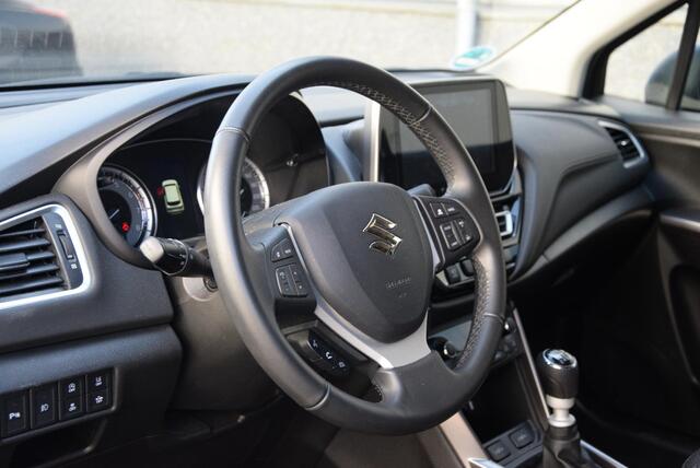 Suzuki S-Cross 1.4 Boosterjet Style Smart Hybrid | 1500-kg trekgewicht! | tot 10 jaar fabrieksgarantie | 360-graden camera |