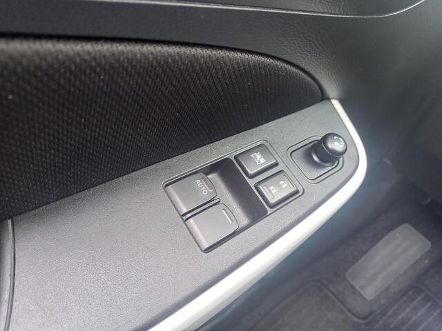 Suzuki SWIFT 1.2 Comfort Smart Hybrid Cruise control/All-season banden