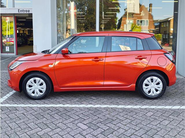 Suzuki SWIFT 1.2 COMFORT SMART HYBRID TE BESTELLEN | Met 6 JAAR GARANTIE! | Inclusief ¤ 2.300,- Voorraad Voordeel
