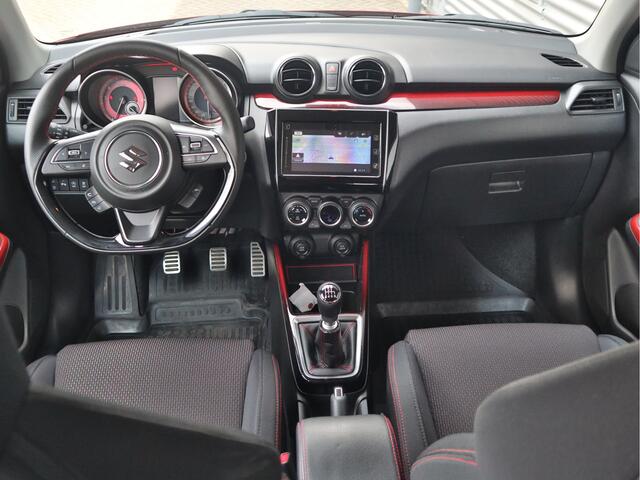 Suzuki SWIFT 1.4 Sport Smart Hybrid | Cr.Control | Stoelverw | Navi | BT | Camera | ECC | 17"LMV | LED |