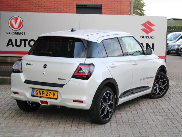 Suzuki SWIFT 1.2 Style Smart Hybrid GT-Styling Pakket + Extra Accessoires t.w.v. ¤3.500,- Navigatie, Parkeersensoren, Adaptieve Cruise Control, Automatisch Inklapbare Spiegels