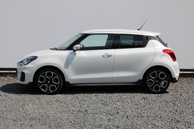 Suzuki SWIFT 1.4 Sport met Apple Carplay/ Android Auto, Dealer Cruise control en Achteruitrij Camera.