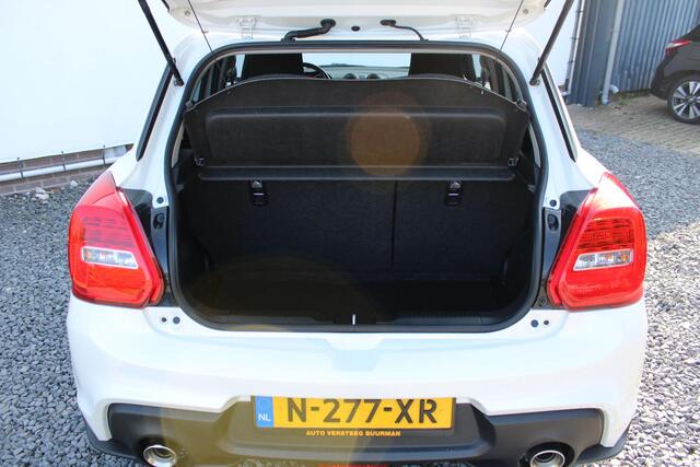 Suzuki SWIFT 1.4 Sport met Apple Carplay/ Android Auto, Dealer Cruise control en Achteruitrij Camera.