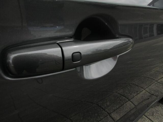 Suzuki SWIFT 1.2 Style Smart Hybrid