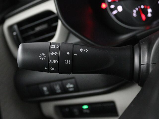 Suzuki SWIFT 1.2 Select Smart Hybrid | Automaat | Apple Carplay / Android Auto (Navigatie) | Cruise control | Climate control | Navigatie | Keyless entry