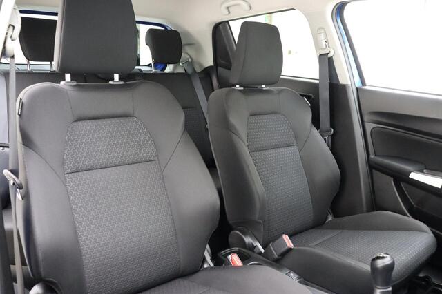 Suzuki SWIFT 1.2 Stijl Smart Hybrid | Navigatie | Stoelverwarming | Climate control | Lichtmetalen velgen | Extra getint glas | Cruise control | Camera