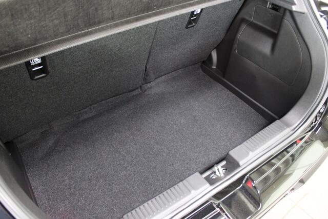 Suzuki SWIFT 1.2 Style Smart Hybrid