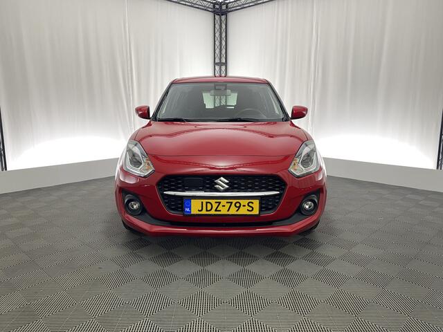 Suzuki SWIFT 1.2 5-deurs Smart Hybrid | Apple carplay | Rijstrooksensor | Airco | Camera