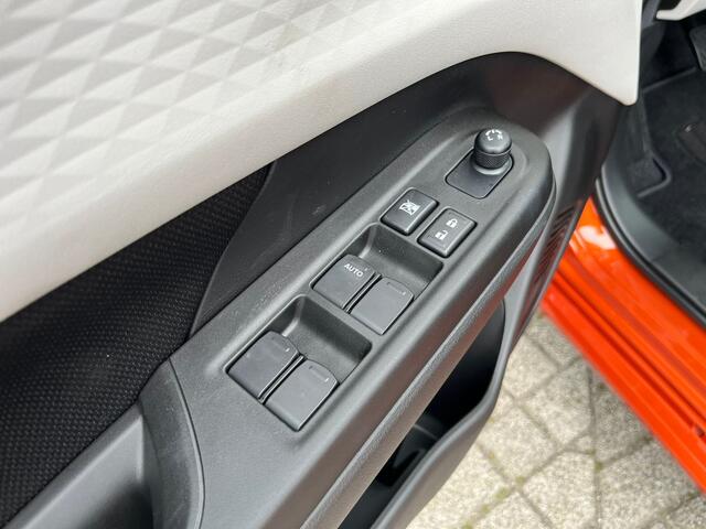 Suzuki SWIFT 1.2 Select Smart Hybrid | Direct uit voorraad leverbaar |