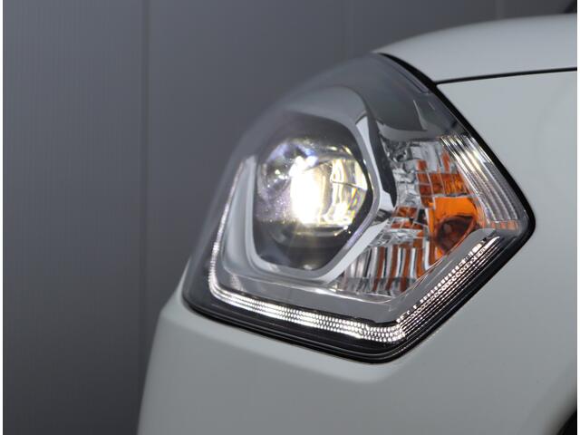 Suzuki SWIFT 1.2 Style Smart Hybrid | Camera | Stoelverwarming | ACC |