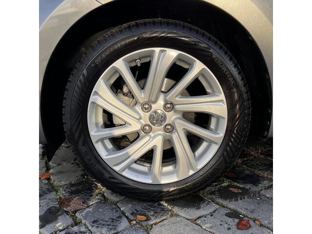 Suzuki SWIFT 1.2 Select Smart Hybrid | 16"LMV | Carplay | Stoelverw. | Adap.Cruise | All-in rijklaarprijs