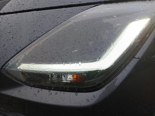 Suzuki SWIFT Check uitvoering | LM Velgen | Stoelverwarming | Camera | Navigatie | DAB |