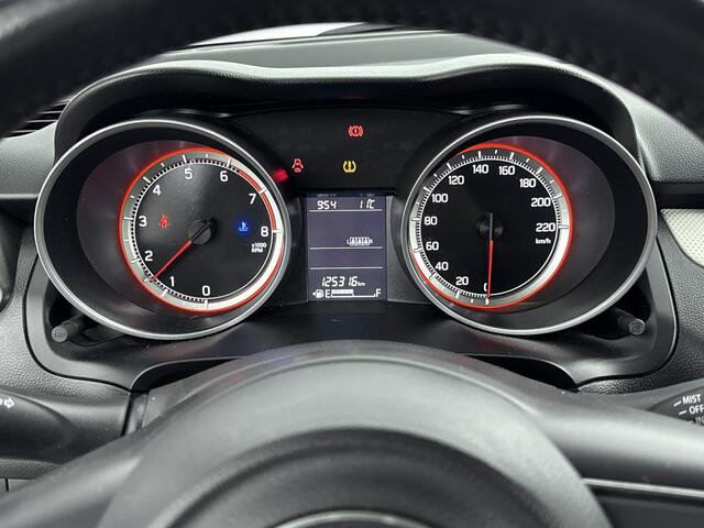 Suzuki SWIFT 1.2 Select Dealeronderhouden | Metaallak | Stoelverwarming | Parkeercamera | LM-Velgen | Donker Getinte Achterruiten |