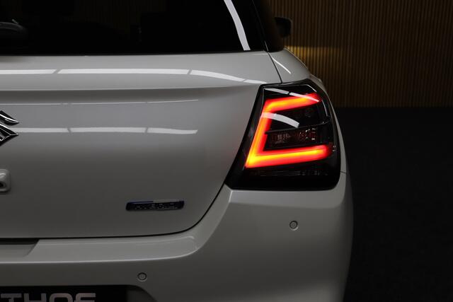 Suzuki SWIFT 1.2 Select Smart Hybrid | Uit Voorraad Leverbaar! | Adaptive-cruise | Camera | Airco | Navigatie | Apple Carplay & Android Auto | Parkeerhulp | Keyless | Dodehoekdetectie