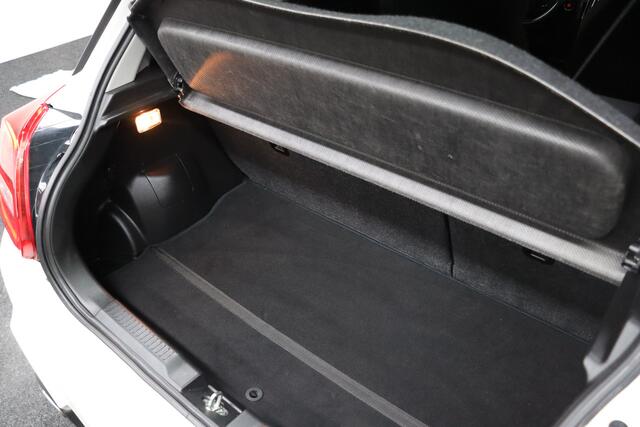 Suzuki SWIFT 1.4 Sport Smart Hybrid | Facelift | Adaptive-cruise | Camera | Clima | Apple Carplay & Android Auto | Sportstoelen | Navigatie | Keyless | Stoelverwarming | Dodehoekdetectie