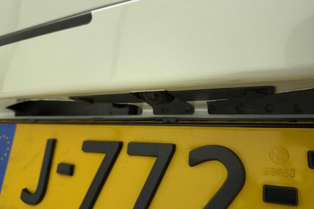 Suzuki SWIFT 1.2 Select Smart Hybrid 90pk | Airco | Lichtmetalen Velgen | Stoelverwarming | Trekhaak | Apple Carplay - Android Auto | Camera