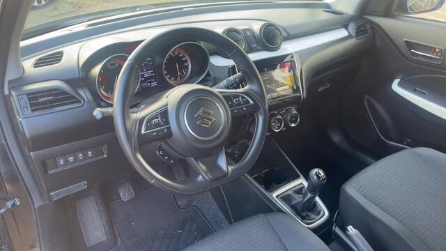 Suzuki SWIFT 1.2 Style Smart Hybrid