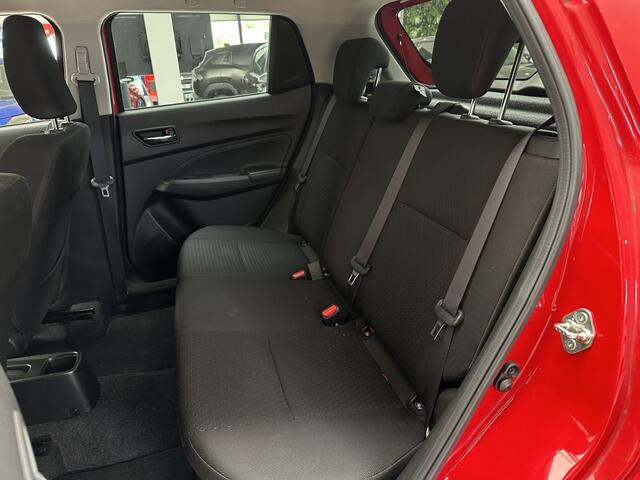 Suzuki SWIFT 1.2 Style Smart Hybride [CARPLAY| CRUISECONTROL| CLIMATE CONTROL
