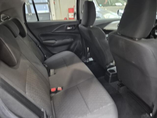 Suzuki SWIFT 1.2 Style Hybrid [CARPLAY| CLIMATE CONTROL | ALL-SEASON BANDEN |