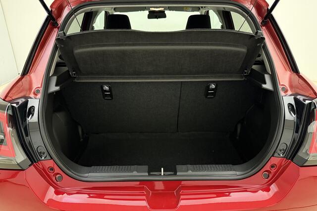 Suzuki SWIFT 1.2 Select Smart Hybrid 83pk | Navigatie | Camera | Cruise Control Adaptief | Lichtmetalen Velgen | Keyless Entry & Start | All Season Banden | Stoelverwarming