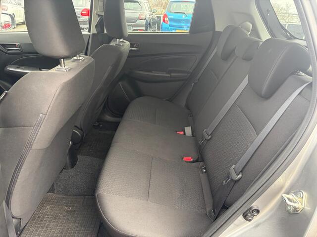 Suzuki SWIFT 1.2 Style Hybrid Automaat | 10 jaar Garantie | Parkeersensoren | Dodehoekdetectie |