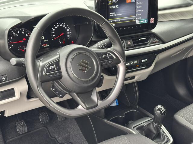 Suzuki SWIFT 1.2 Style Smart Hybrid / Allseason Banden / Navi / Apple carplay / Android Auto / Stoelverwarming