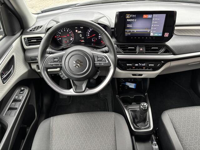 Suzuki SWIFT 1.2 Style Smart Hybrid / Allseason Banden / Navi / Apple carplay / Android Auto / Stoelverwarming