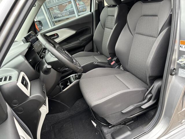 Suzuki SWIFT 1.2 Style Smart Hybrid / Allseason Banden / Navi / Apple carplay / Android Auto / Stoelverwarming