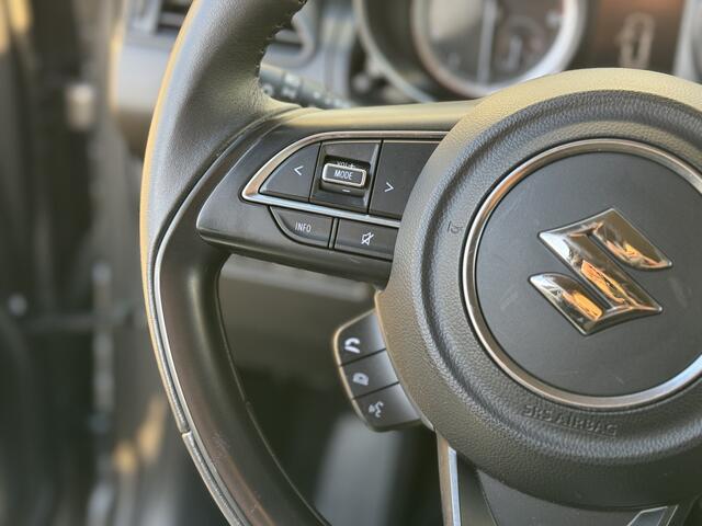 Suzuki SWIFT 1.2 Select Smart Hybrid * Stoelverwarming * Achteruitrijcamera * Bluetooth *