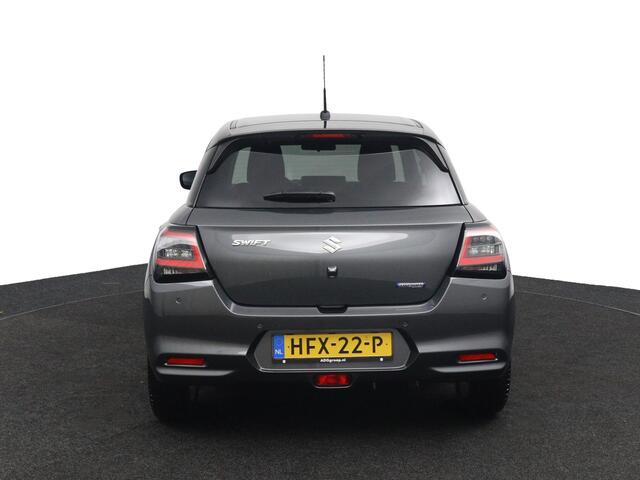 Suzuki SWIFT 1.2 Select Smart Hybrid | Keyless Entry | Navigatie | Stoelverwarming | Achteruitrijcamera | Parkeersensoren Achter |