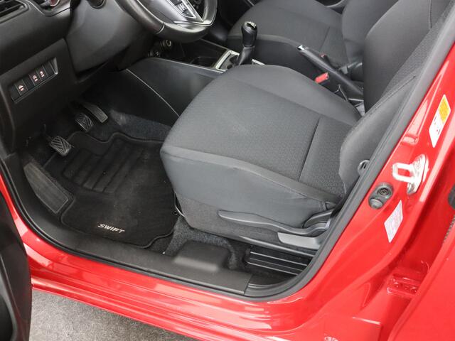 Suzuki SWIFT 1.2 Comfort Smart Hybrid | Airconditioning | Metallic lak | Bluetooth |