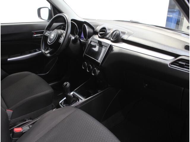 Suzuki SWIFT 1.2 Style Smart Hybrid CLIMATE | CARPLAY | LMV16 | ADAPCRUISE | LED | DAB | PDCA | STOELVERW | CAMERA