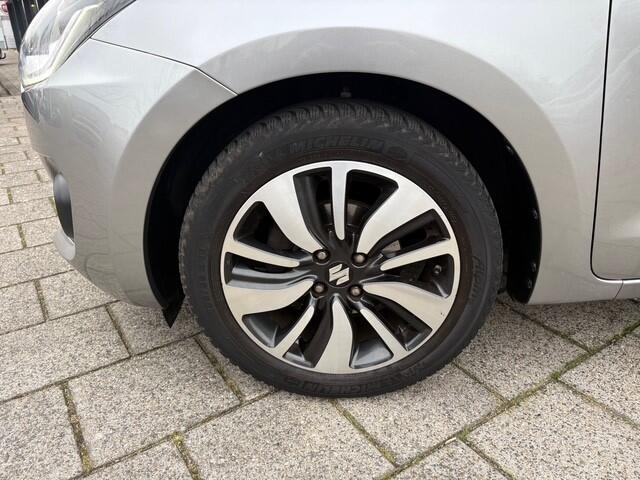 Suzuki SWIFT 1.2 Stijl | Navi | Cruise | Camera | 72.308 km Dealeronderhouden