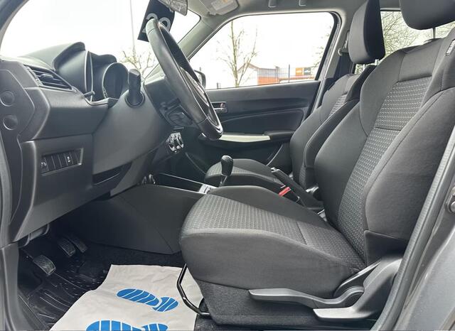 Suzuki SWIFT 1.2 5DRS APPLE P-CAM STOELVERW. ALL SEASON