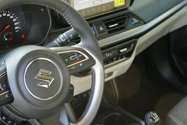 Suzuki SWIFT 1.2 Style Smart Hybrid | Camera | Apple-carplay | Stoelverwarming | Rijklaarprijs |