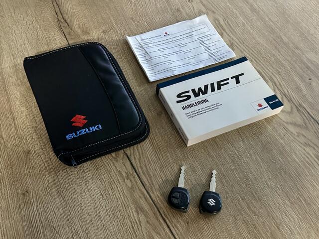 Suzuki SWIFT 1.2 Select SmartHybrid Camera Navi Cruise