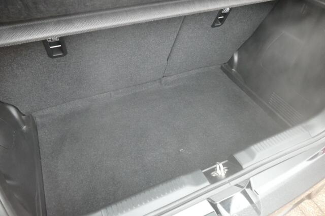 Suzuki SWIFT 1.2 Select Smart Hybrid | RIJKLAARPRIJS | TREKHAAK |