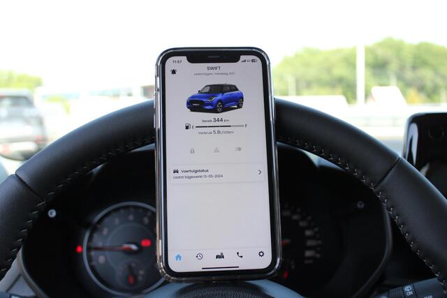 Suzuki SWIFT 1.2 Style Smart Hybrid Navigatie, Stoelverwarming, Cruise Control Adaptief, Draadloos Apple Carplay/Android Auto