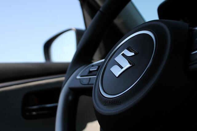 Suzuki SWIFT 1.2 Style Smart Hybrid Navigatie, Stoelverwarming, Cruise Control Adaptief, Draadloos Apple Carplay/Android Auto