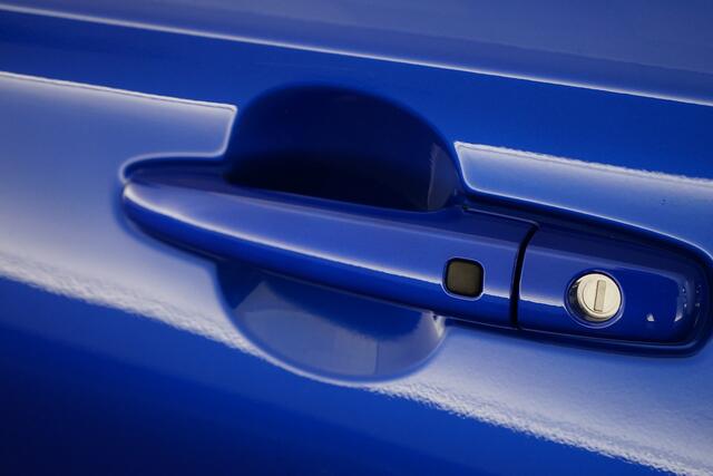 Suzuki SWIFT 1.2 AllGrip Style Smart Hybrid