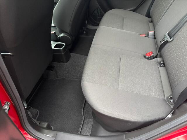 Suzuki SWIFT 1.2 Style Smart Hybrid,Camera,Pdc,Navi.