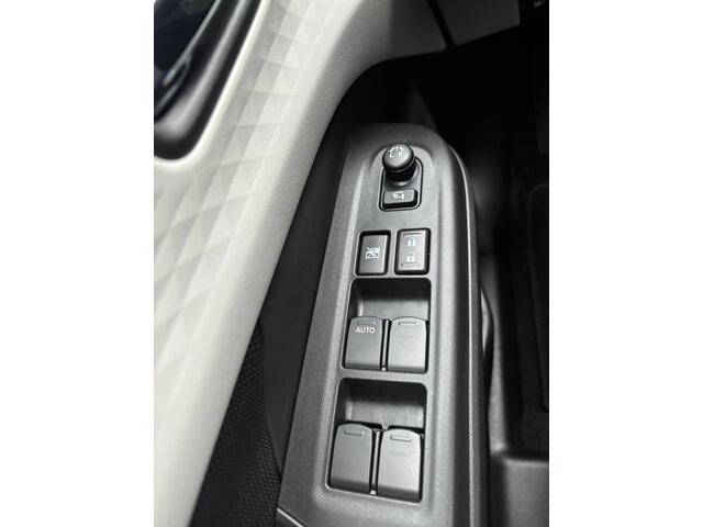 Suzuki SWIFT 1.2 Style Smart Hybrid,Camera,Pdc,Navi.