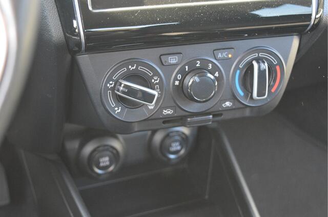 Suzuki SWIFT 1.2 Comfort | Stoelverw/Carplay/Camera | Met 12 Maanden garantie!