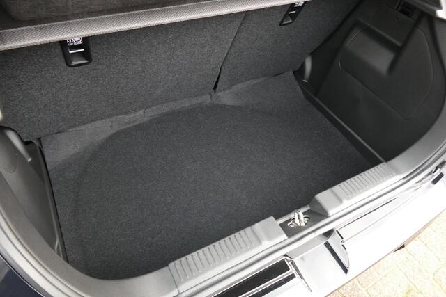 Suzuki SWIFT 1.2 Style Smart Hybrid | DEMO | RIJKLAARPRIJS |