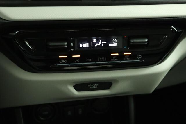 Suzuki SWIFT 1.2 Select Smart Hybrid | Airco | Cruise control adaptive | Navigatie | Camera | Stoelverwarming | Apple carplay, Android auto | Lichtmetalen Velgen |