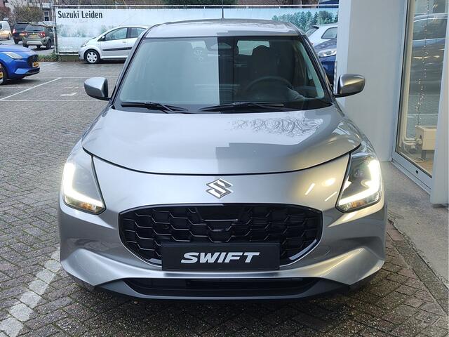 Suzuki SWIFT 1.2 SELECT SMART HYBRID AUTOMAAT Direct Leverbaar | Tot 10 JAAR GARANTIE! | Inclusief ¤ 1.500,- Voorraad Voordeel