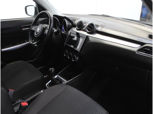 Suzuki SWIFT 1.2 Style Smart Hybrid CARPLAY | CLIMATE | ADAPCRUISE | DAB | NAVI | LMV16 | CAMERA | PDCA | LED | STOELVERW