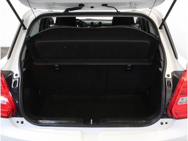 Suzuki SWIFT 1.2 Style Smart Hybrid CARPLAY | CLIMATE | ADAPCRUISE | DAB | NAVI | LMV16 | CAMERA | PDCA | LED | STOELVERW